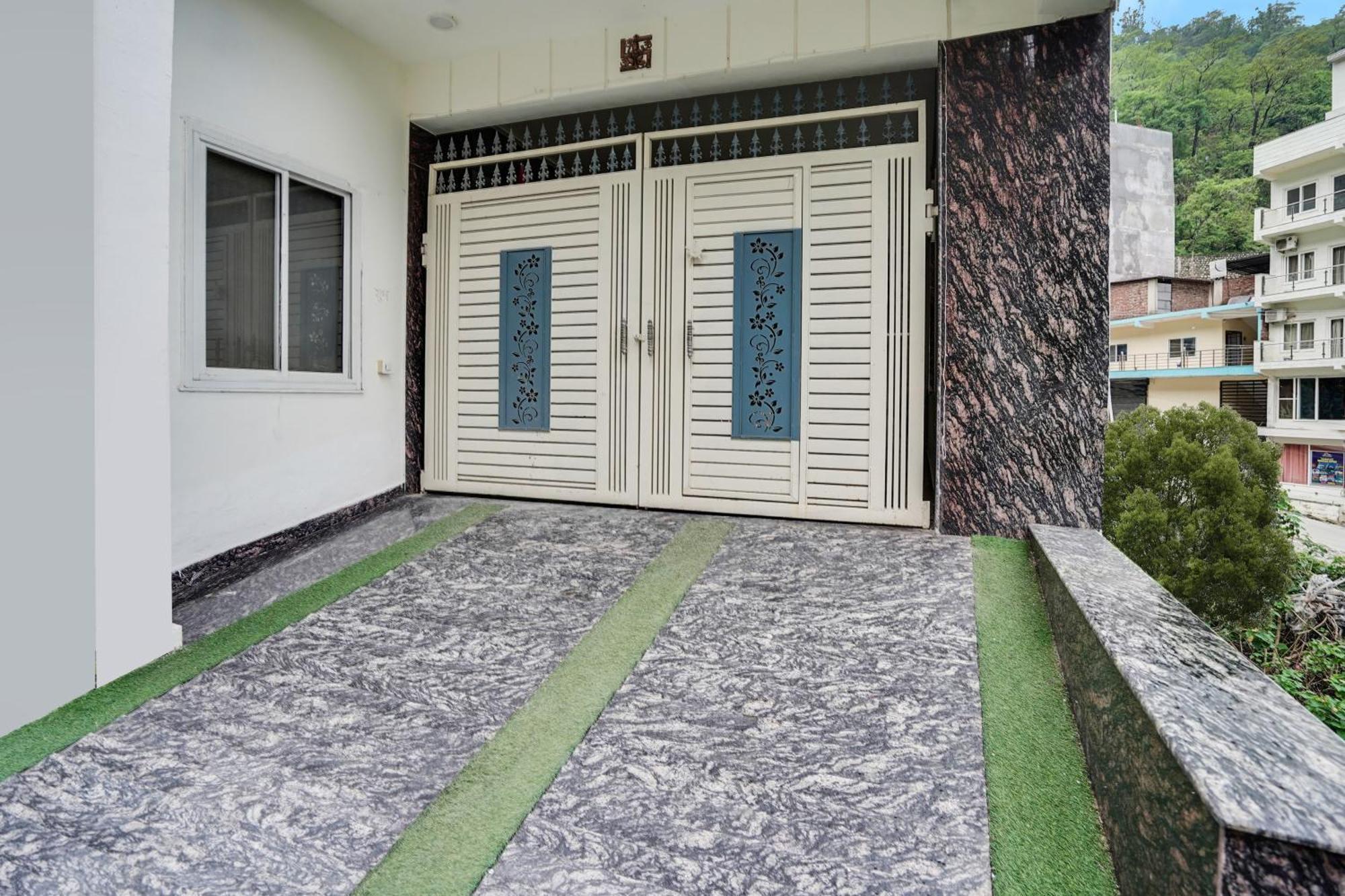 Super Townhouse Tapovan Exterior photo