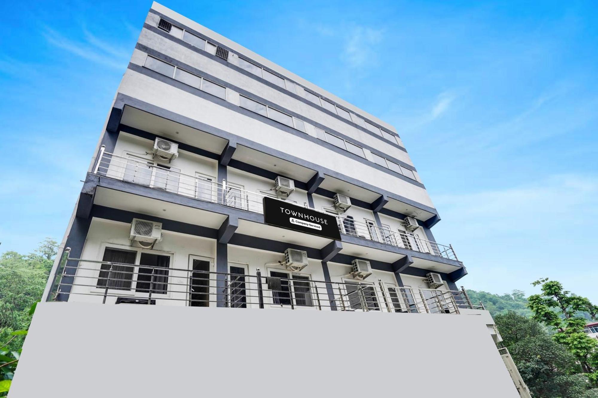 Super Townhouse Tapovan Exterior photo